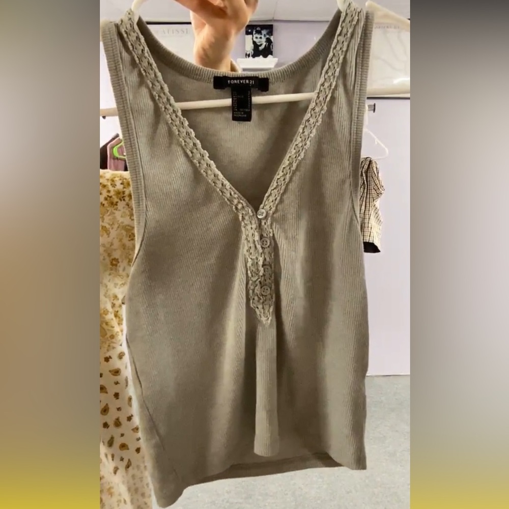 Forever 21 cropped Tank XS